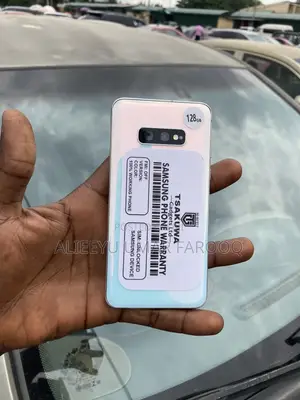 Samsung Galaxy S10e 128 GB White