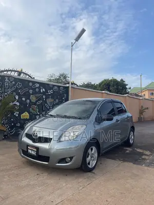 Toyota Yaris 2009 Silver