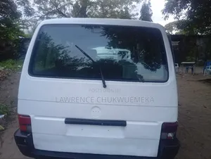 Volkswagen Transporter 2000 White