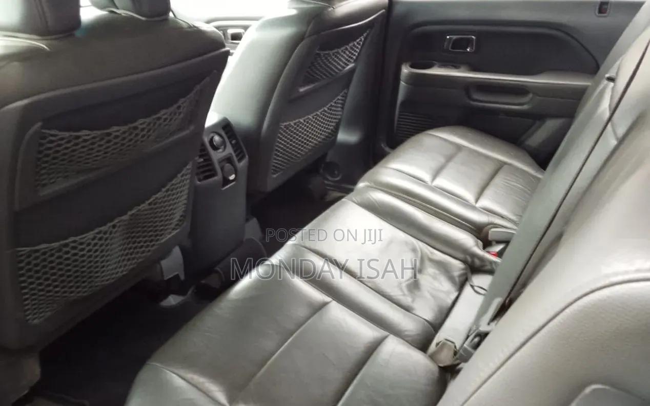 Honda Pilot 2004 Gray