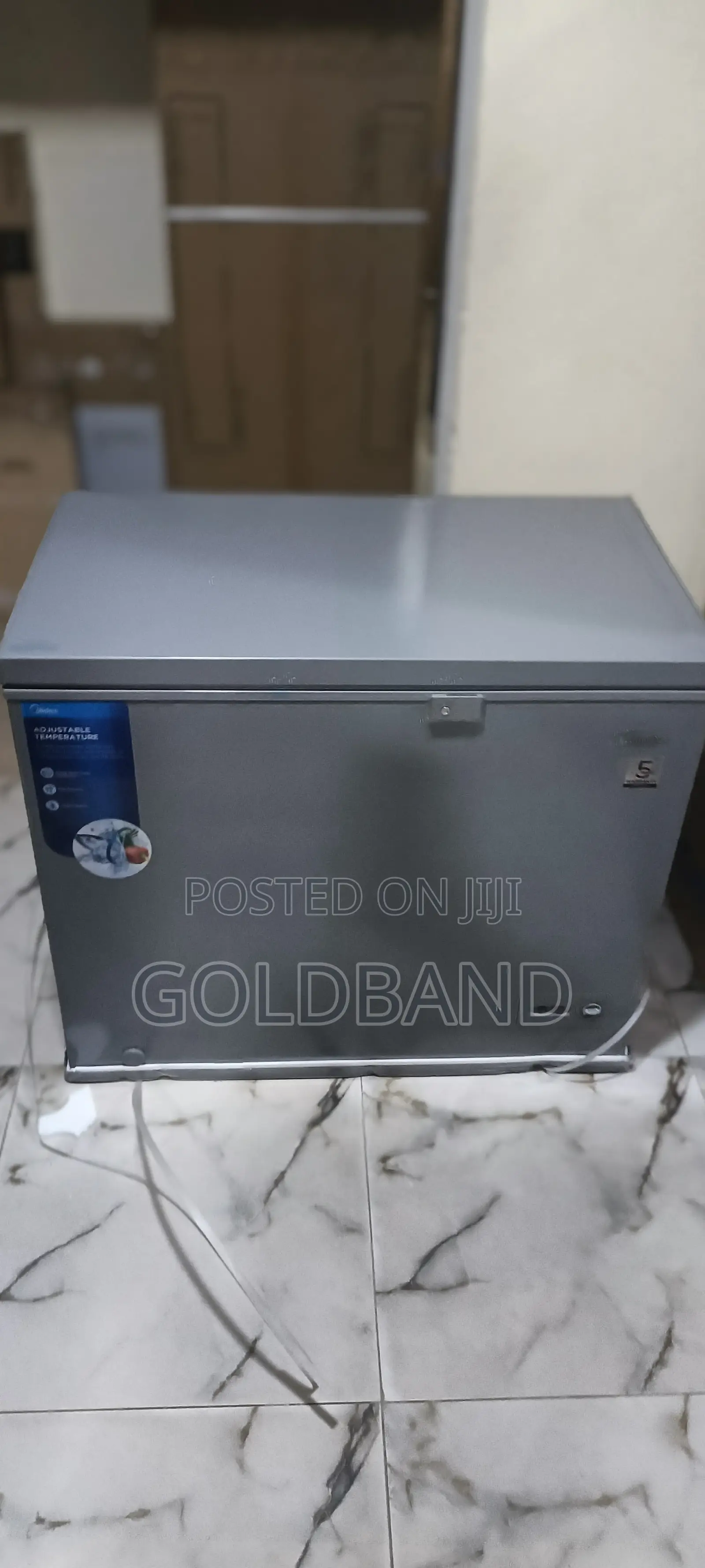Midea 250 Litres Deep Chest Freezer