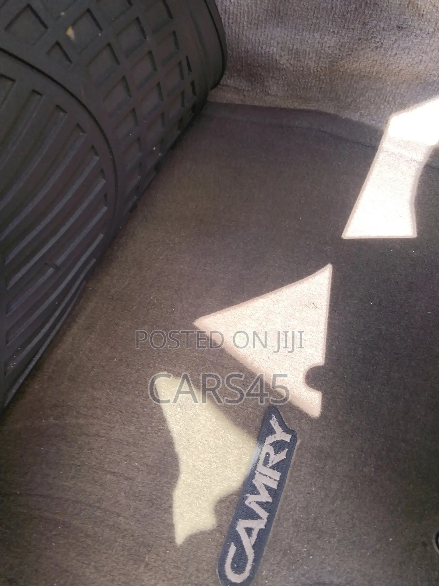 Toyota Camry 2005 Gray