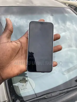 Apple iPhone XR 256 GB White