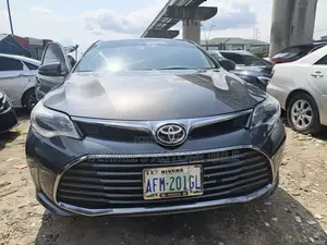 Toyota Avalon XLE Sedar FWD (3.5L 6cyl 6A) 2013 Matt Black