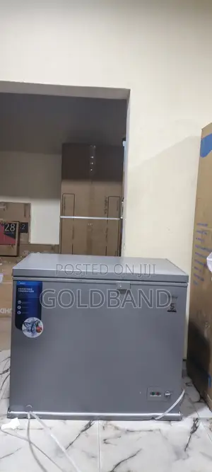 Midea 250l Lockable Chest Freezer