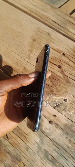 Apple iPhone XR 64 GB Black