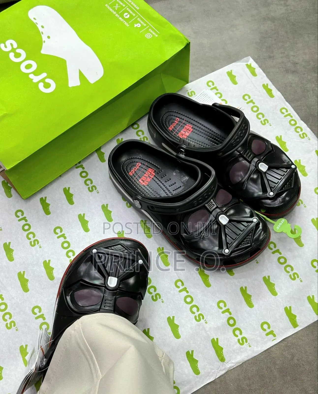Stars Wars Darth Crocs