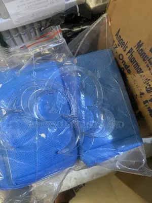 Cheek Retractor