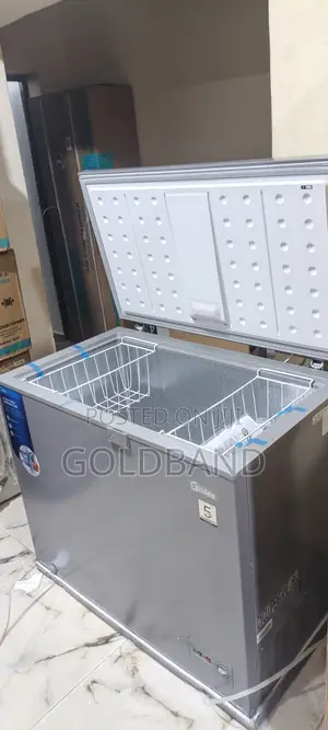 Midea 250l High Performance Chest Freezer