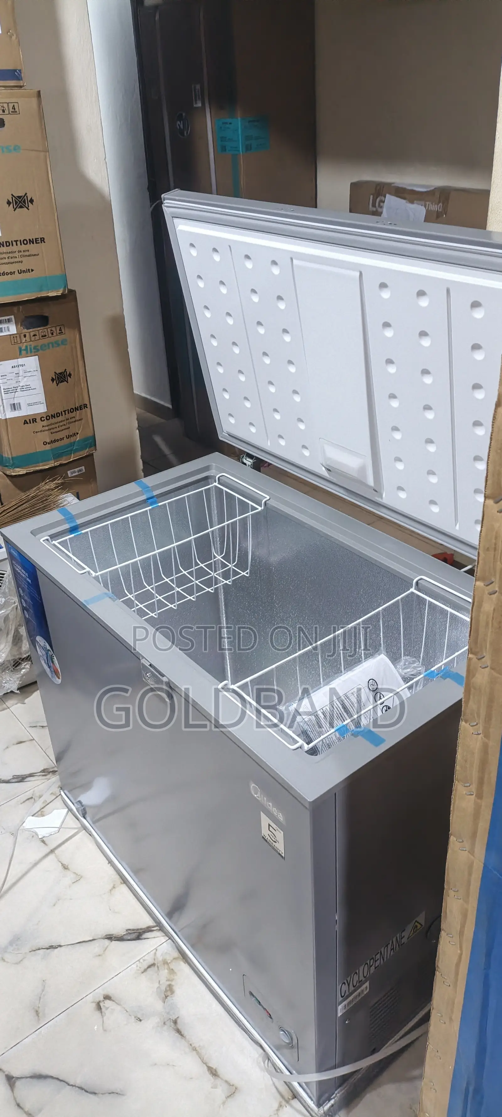 Midea Mdrc345fzg43 Spacious Chest Freezer