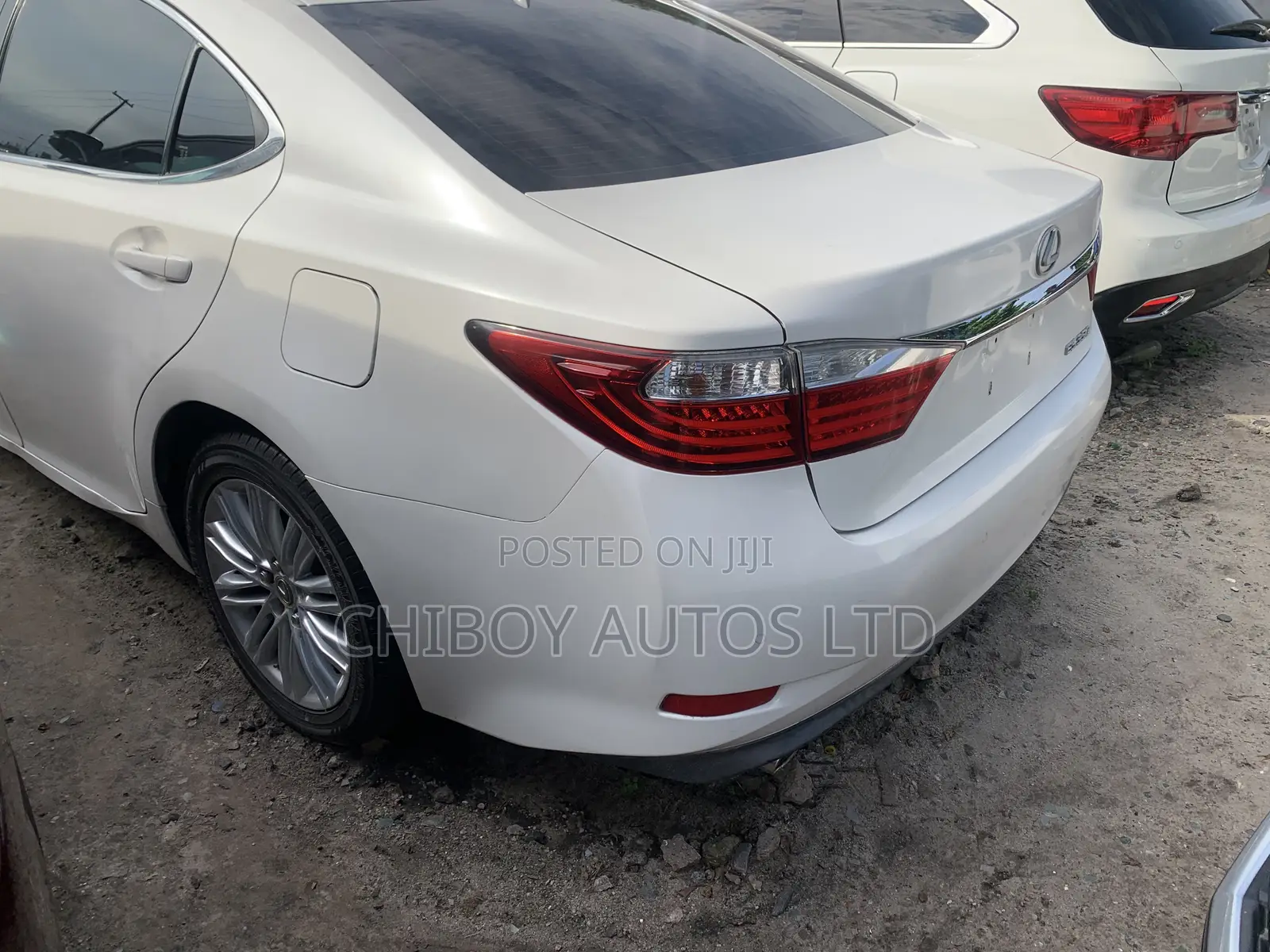Lexus ES 2013 White