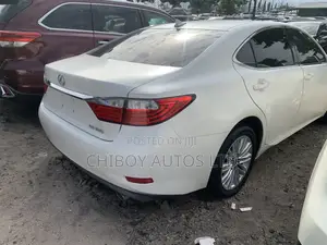 Lexus ES 2013 White