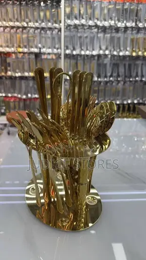 24 Pieces Golden Tableware Set