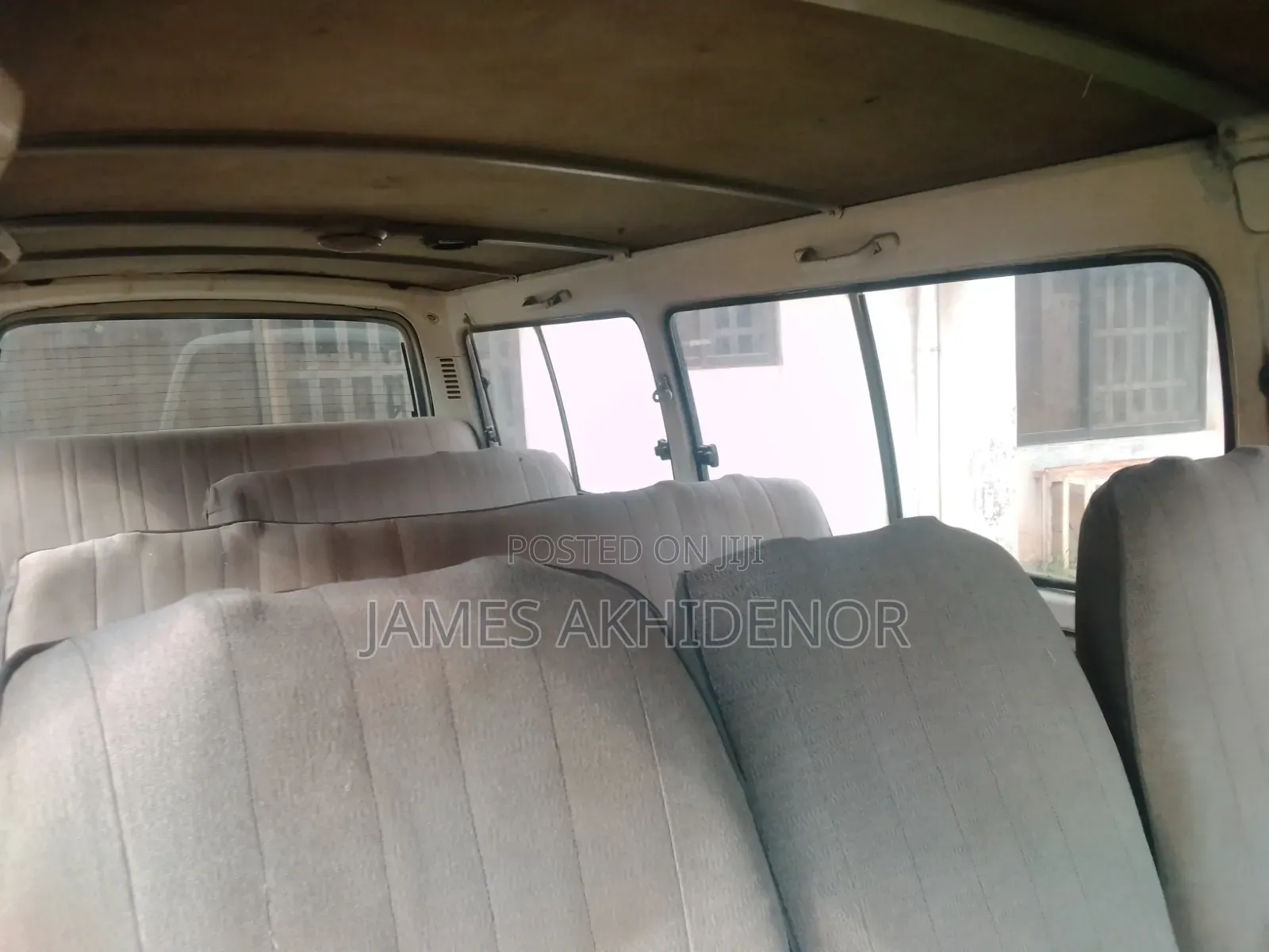 Toyota HiAce 2005 White