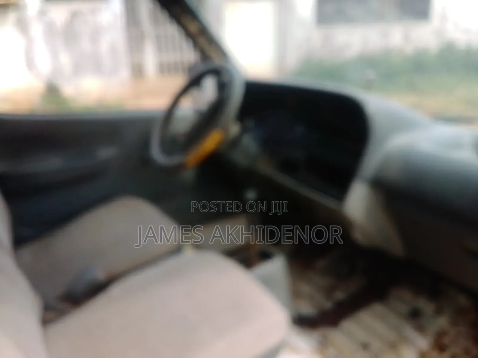 Toyota HiAce 2005 White