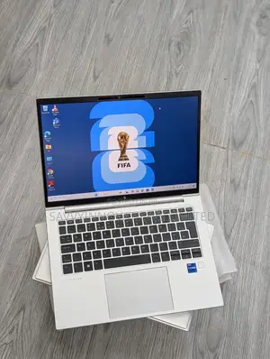 Laptop HP EliteBook 830 G9 16GB Intel Core i7 SSD 512GB