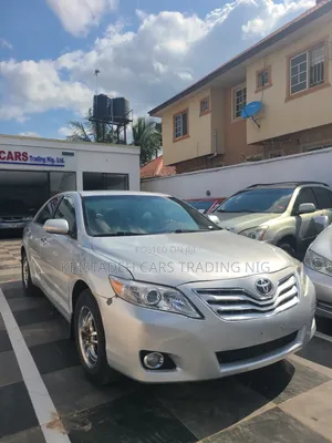 Toyota Camry 2011 Silver