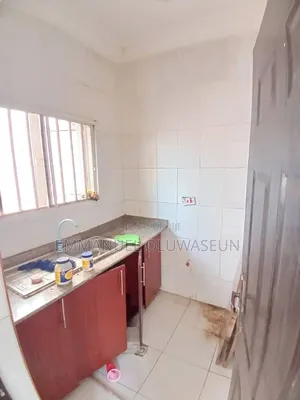 Mini Flat in Dakwo District for rent