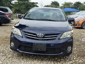 Toyota Corolla LE Special Edition 4dr Sedan (1.8L 4cyl 4A) 2013 Blue