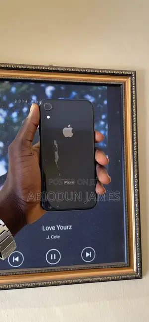 Apple iPhone XR 128 GB White