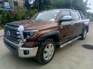 Toyota Tundra 2016 Brown