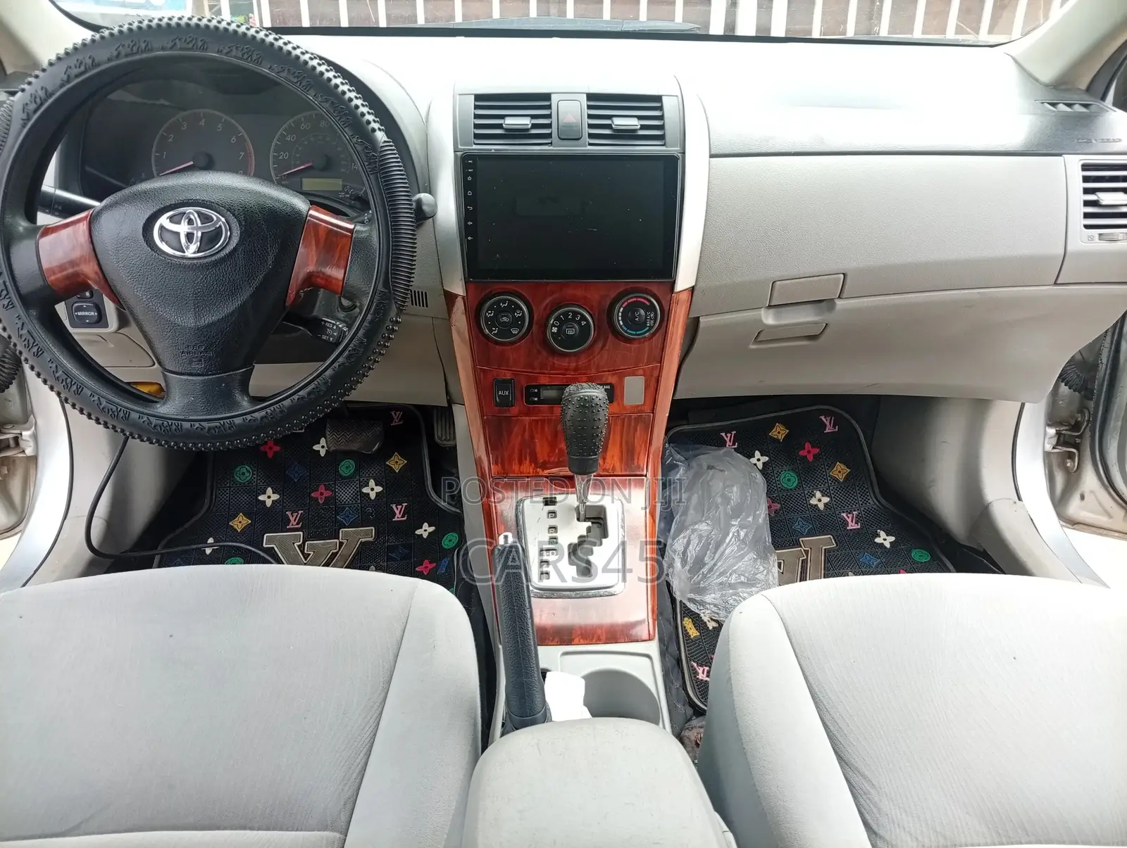 Toyota Corolla 2011 Silver