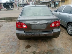 Toyota Corolla 2006 Gray