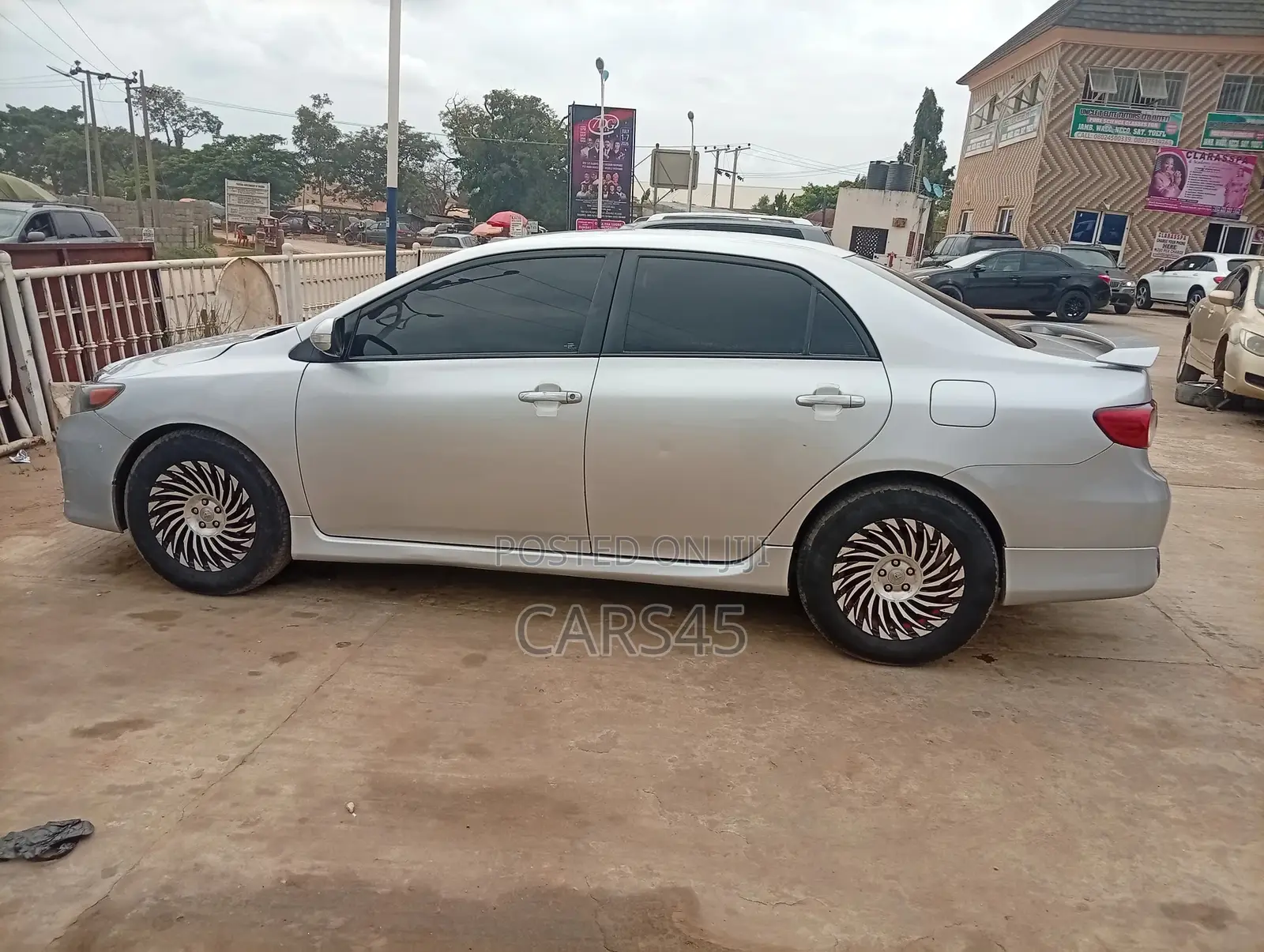 Toyota Corolla 2011 Silver