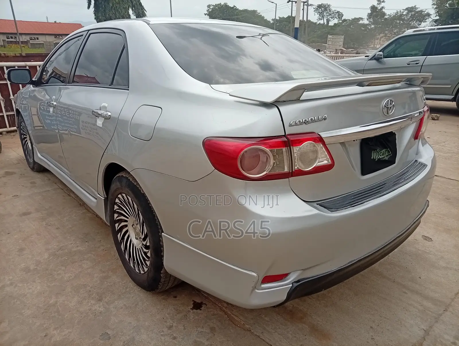 Toyota Corolla 2011 Silver