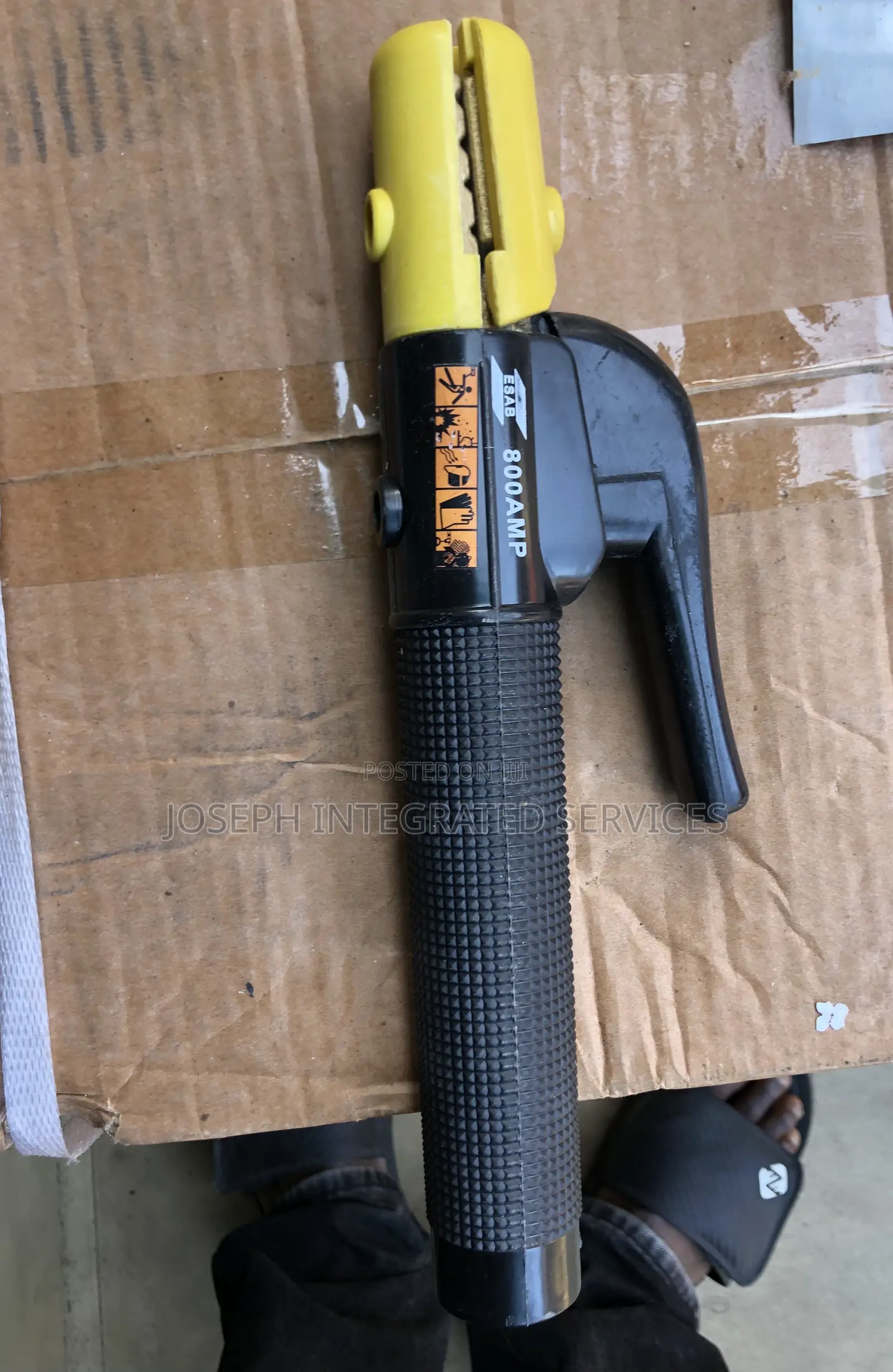 Esab Branded 800-Amp Electrode Holder