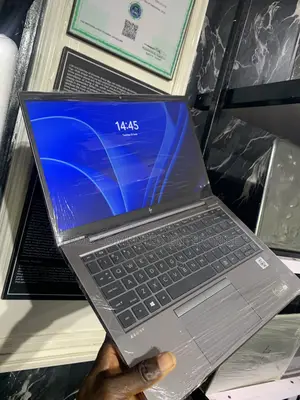 Laptop HP ZBook Firefly 14 G7 8GB Intel Core i5 SSD 256GB
