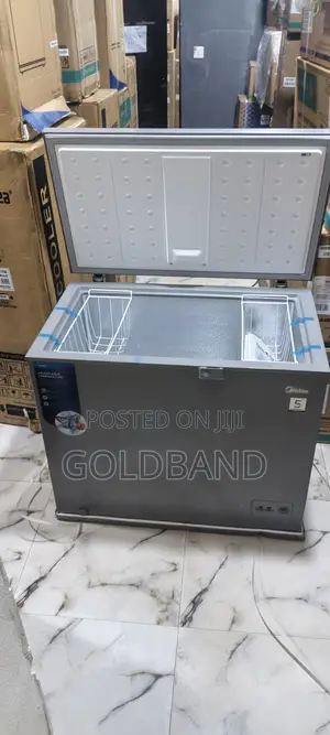 Midea Spacious 250l Storage Freezer