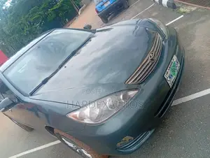Toyota Camry 2004 Gray