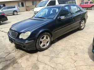 Mercedes-Benz C200 2001 Blue