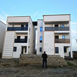 Furnished 5bdrm Duplex in Hysolat Estate for sale