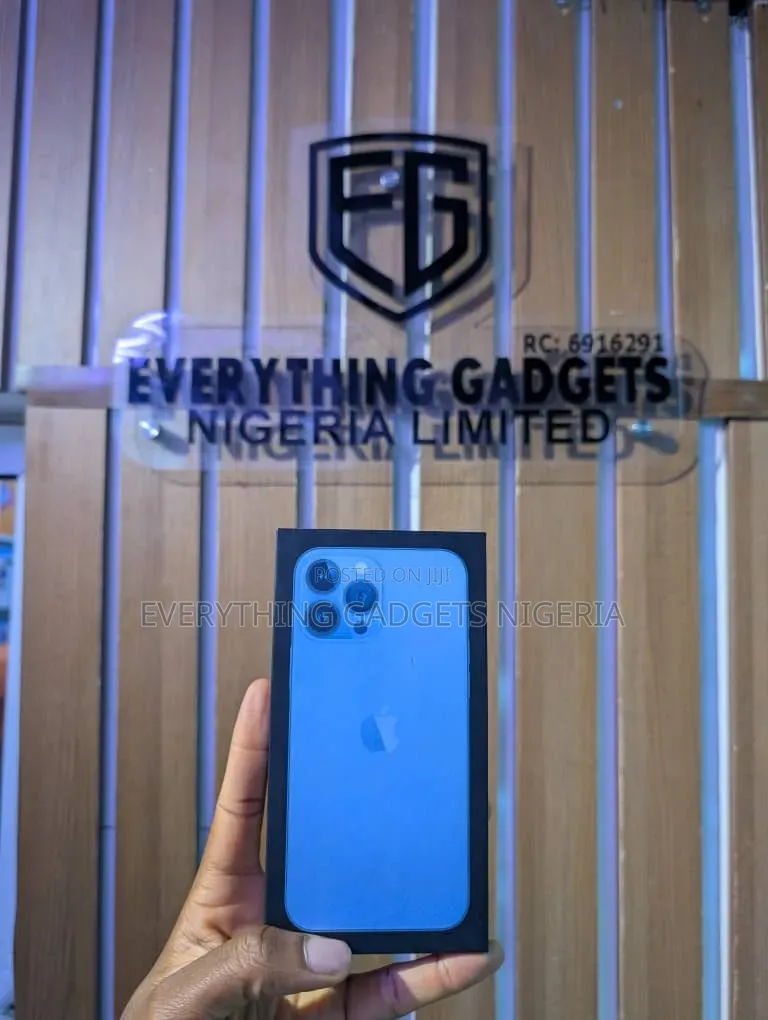 New Apple iPhone 13 Pro Max 256 GB Blue