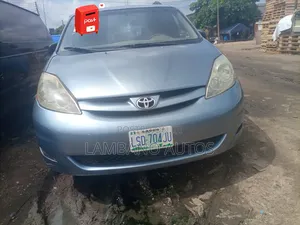 Toyota Sienna 2007 Blue