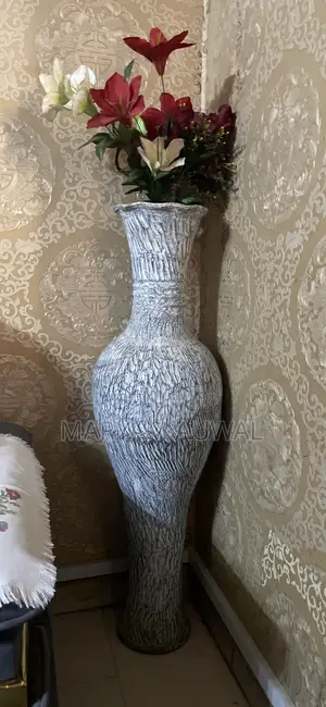 Flower Vase With Flower