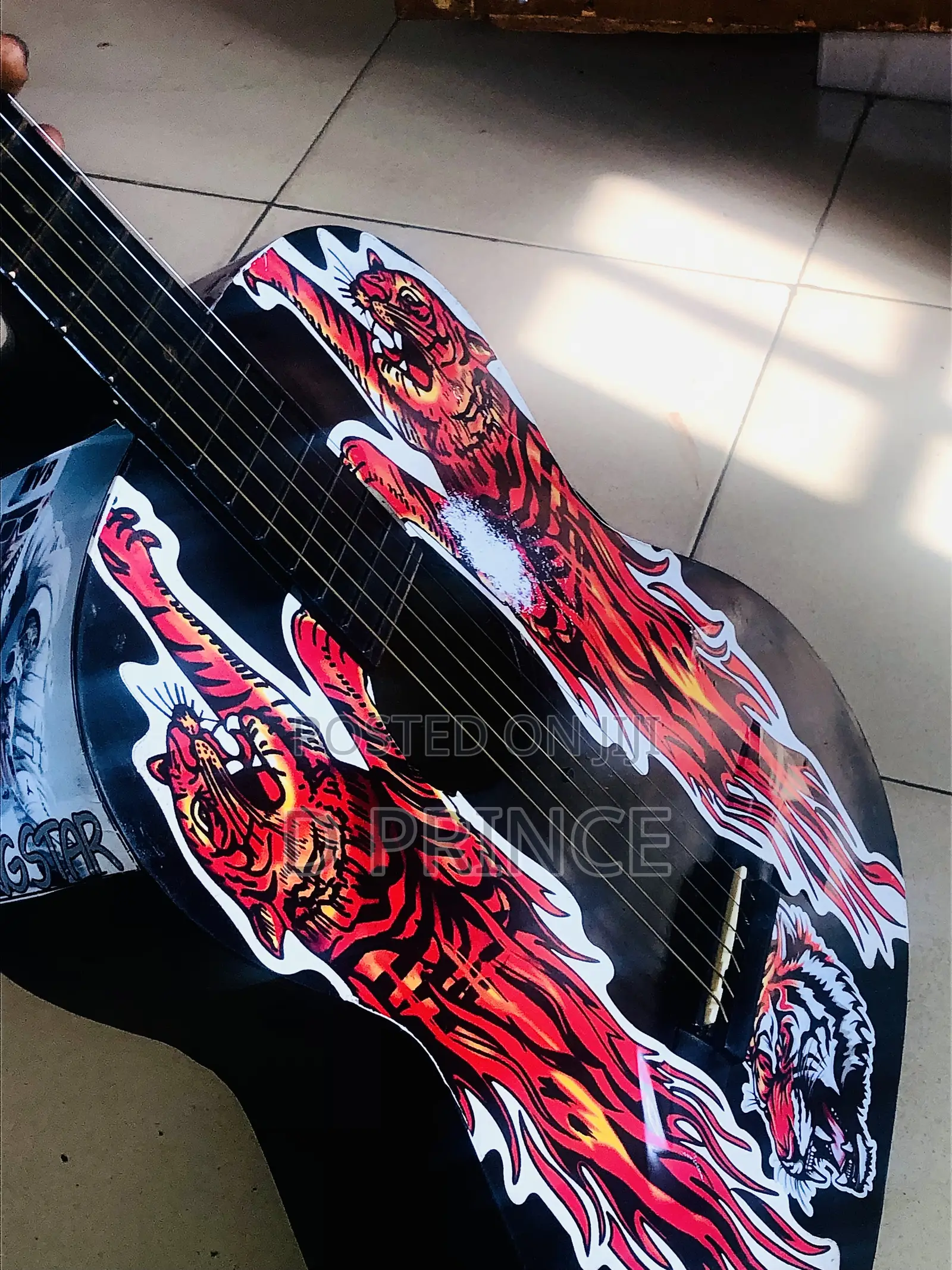 Acoustic Guitar 6-strings