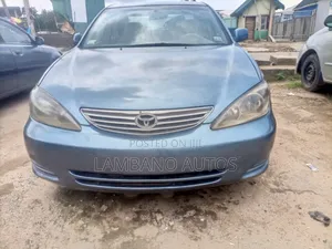 Toyota Camry 2004 Blue