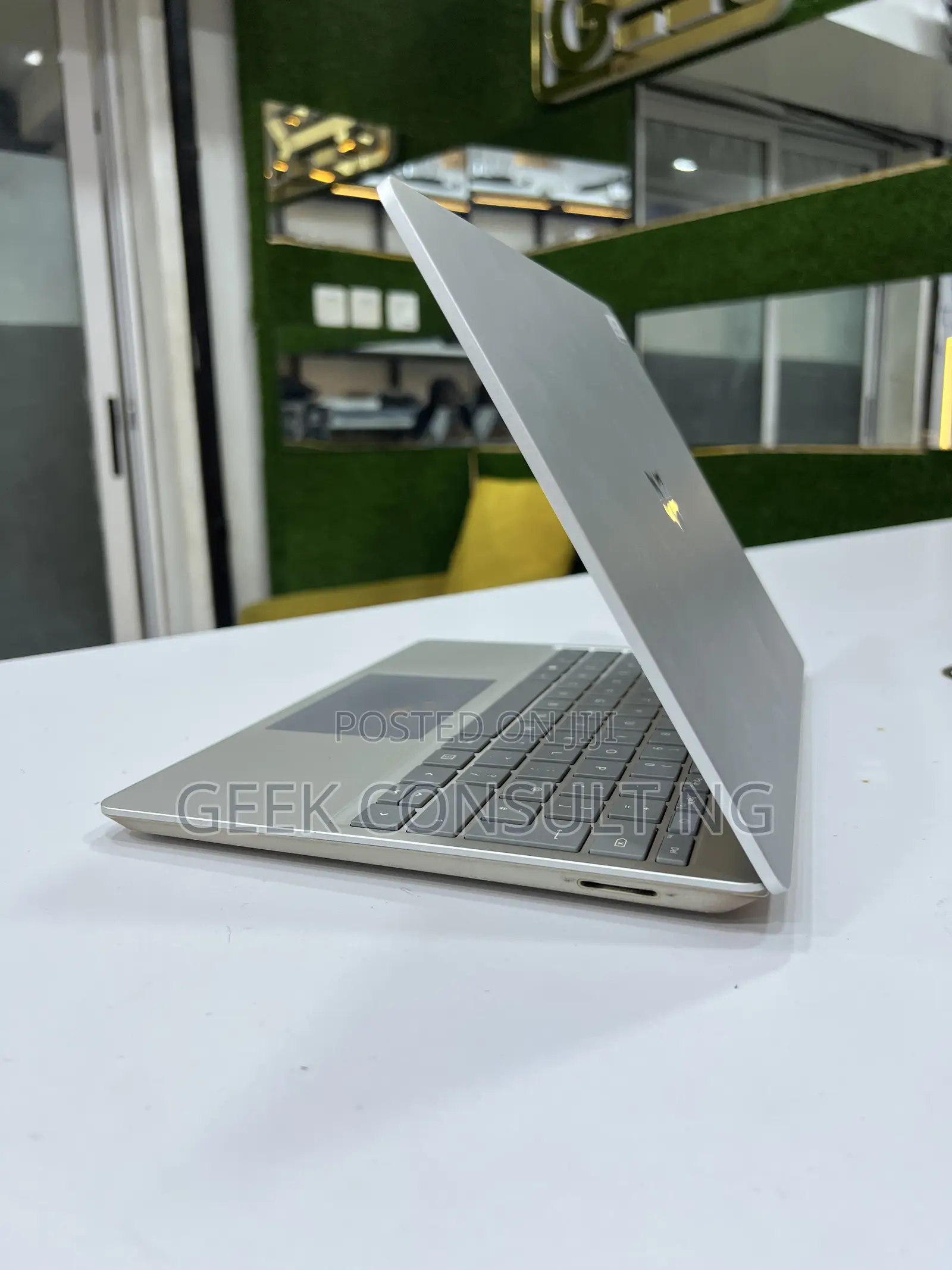 Laptop Microsoft Surface Go 16GB Intel Core i5 SSD 256GB