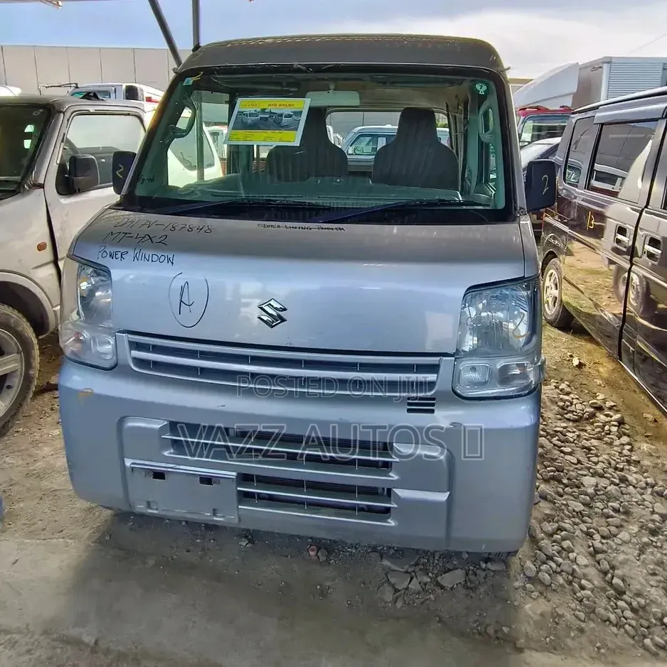 New Suzuki Every 2015 Silver