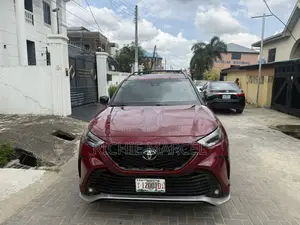 Toyota Highlander XSE 2021 Burgundy