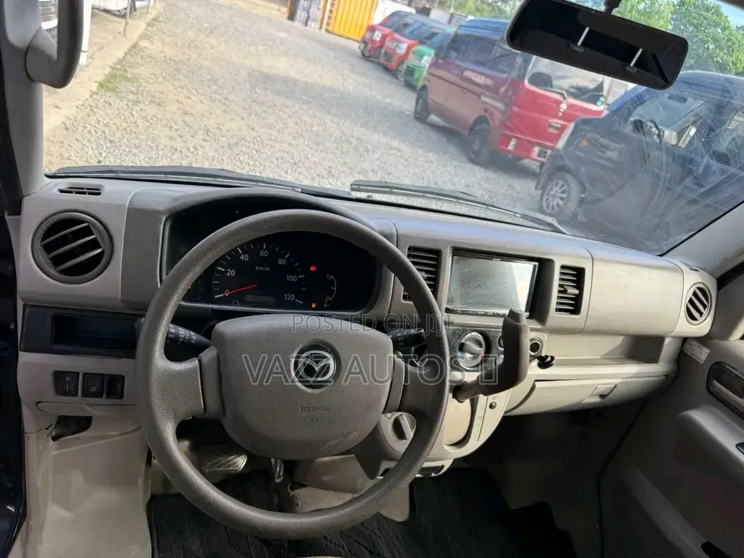 New Suzuki Every 2018 Black