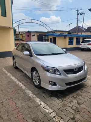 Toyota Corolla 2010 Silver