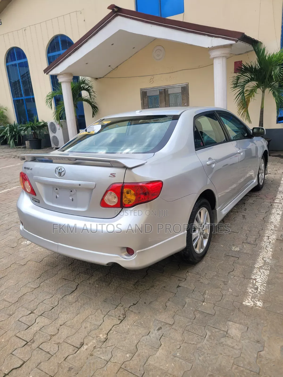 Toyota Corolla 2010 Silver