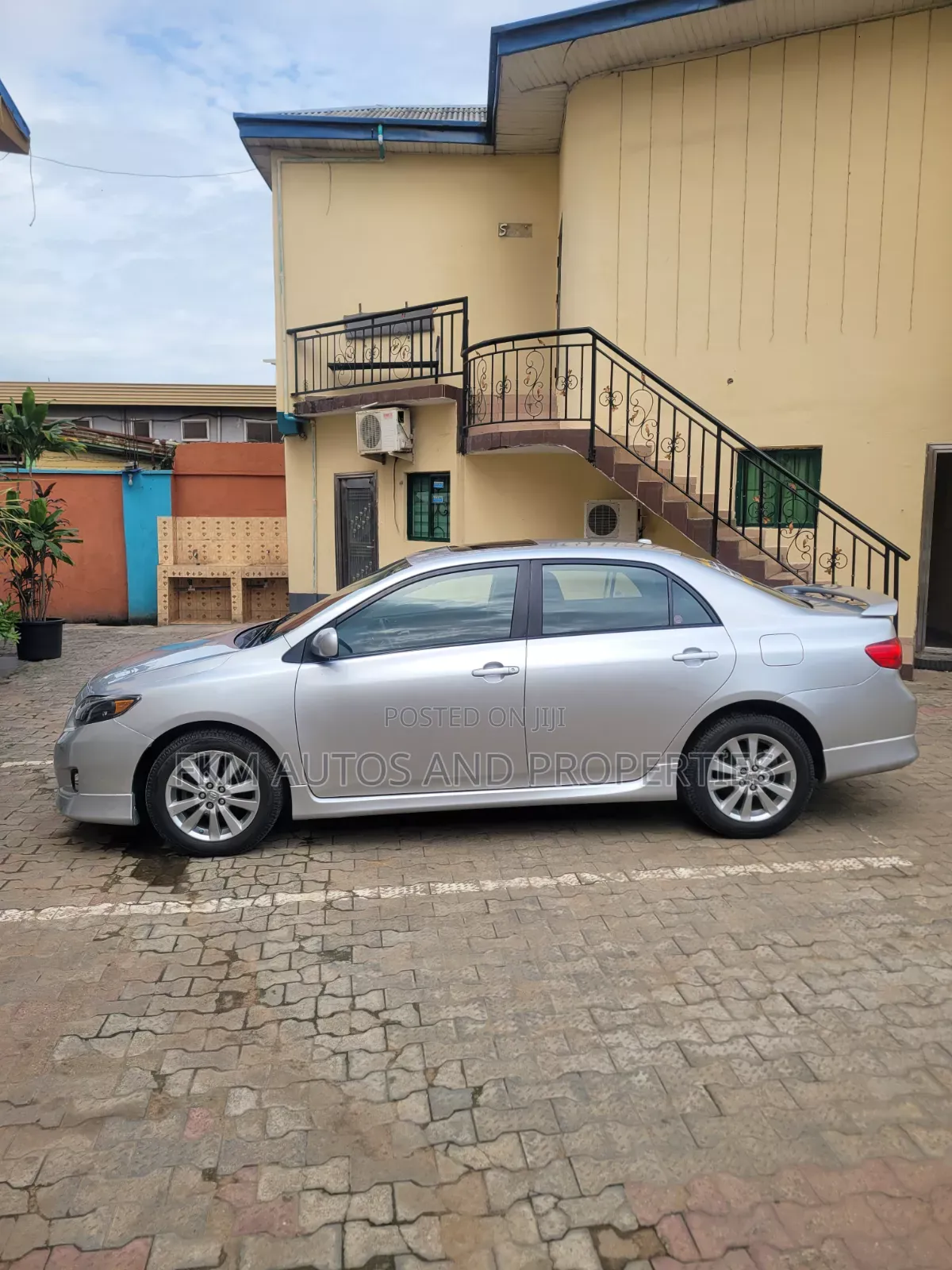 Toyota Corolla 2010 Silver