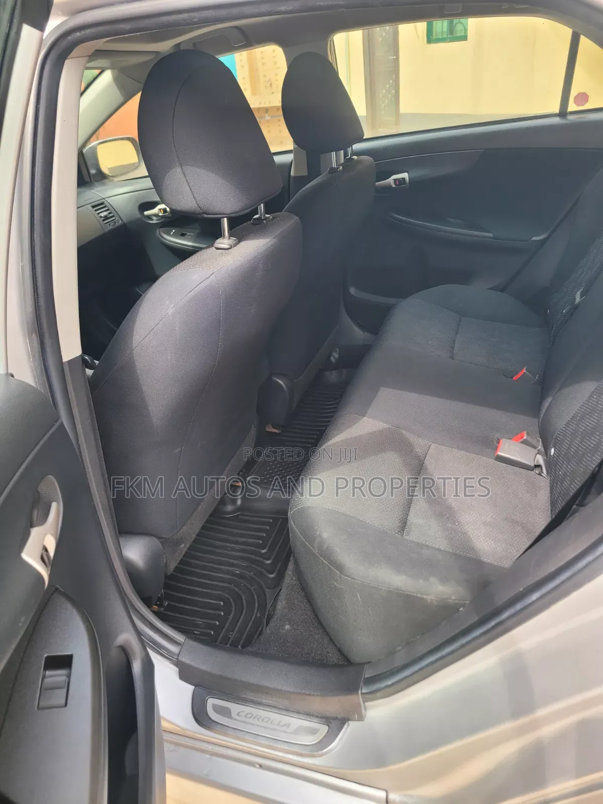 Toyota Corolla 2010 Silver
