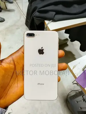 Apple iPhone 8 Plus 64 GB White