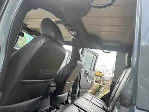 Jeep Wrangler Sahara 2dr SUV 4WD (3.6L 6cyl 6M) 2014 Gray